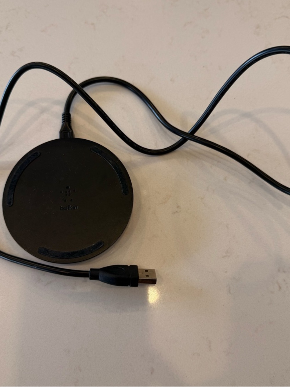 belkin Black Wireless Charging Pad with Non-Slip Pads - Picture 2 of 3